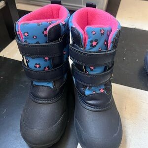 New girl snow boots